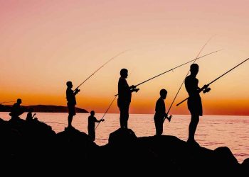 Effektiv och miljövänlig fiskekajak med elmotor – Upplev naturen i tystnad